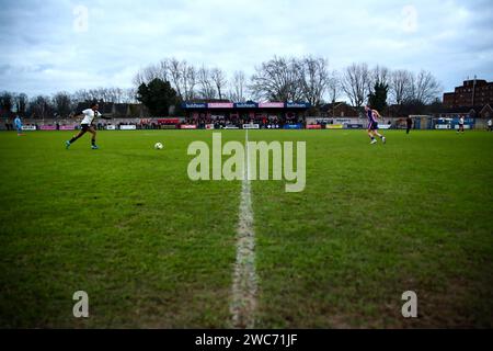 Londra, Regno Unito. 14 gennaio 2024. Londra, Inghilterra, 14 gennaio 2024: Azione durante la partita di London and South East Regional Womens Premier League tra Dulwich Hamlet e Dartford a Champion Hill a Londra, Inghilterra. (Liam Asman/SPP) credito: SPP Sport Press Photo. /Alamy Live News Foto Stock