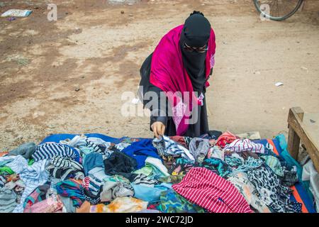 Winter Street Market a Dacca è un vivace e vivace mercato stagionale, questa immagine viene catturata il 13 gennaio 2024 da Dacca, Bangladesh. THI Foto Stock