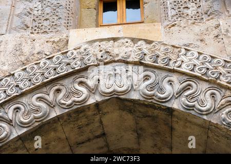 Sultan Han è un grande caravanserraglio selgiuchide del XIII secolo situato nella città di Sultanhanı, provincia di Aksaray, Turchia. Foto Stock