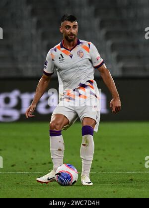 Parramatta, Australia. 14 gennaio 2024. John Koutroumbis del Perth Glory FC visto in azione durante la partita di Uniround della stagione di Isuzu UTE A-League tra Perth Glory e Wellington Phoenix al CommBank Stadium. Punteggio finale; Wellington Phoenix 4:3 Perth Glory. Credito: SOPA Images Limited/Alamy Live News Foto Stock