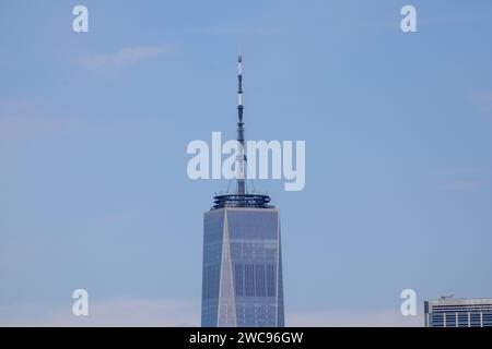 Il top del One World Trade Center situato a New York City. Foto Stock