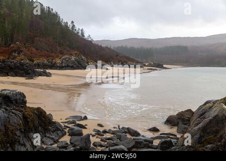 Le Singing Sands, o Camas an Lighe, sono una graziosa baia sabbiosa vicino a Gortenfern, nella parte nord-est della penisola di Ardnamurchan Foto Stock