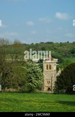 La chiesa parrocchiale di St Michael and All Angels, Hughenden, Buckinghamshire, Regno Unito; meglio conosciuta come il luogo di sepoltura del primo ministro Benjamin Disraeli Foto Stock