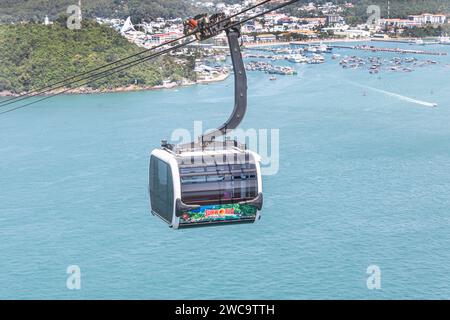 Una funivia che va al Sun World sull'isola di Phu Quoc, Vietnam. Foto Stock