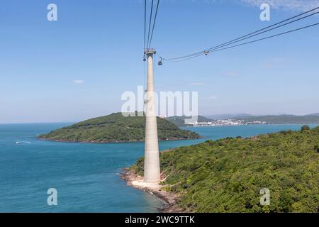 Una funivia che va al Sun World sull'isola di Phu Quoc, Vietnam. Foto Stock