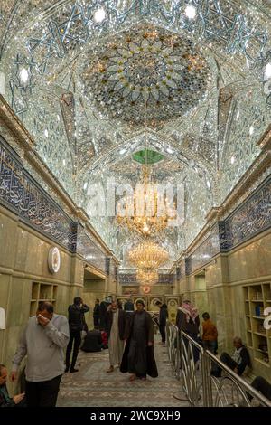 Pellegrini al Santuario Imam Husayn , Karbala, Iraq Foto Stock