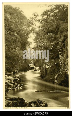 Cartolina originale dell'epoca edoardiana di Betws y Coed Fairy Glen, luogo di bellezza, Snowdonia National Park, Galles, Regno Unito. Circa 1905 / 1910. Foto Stock