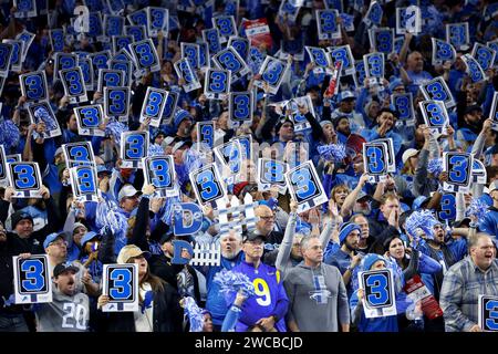 DETROIT, mi - 14 GENNAIO: I tifosi dei Detroit Lions tifanno il tifo per la difesa al terzo down durante la gara di playoff della NFC contro i Los Angeles Rams il 14 gennaio 2024 al Ford Field di Detroit, Michigan. (Foto di Joe Robbins/immagine di Sport) Foto Stock