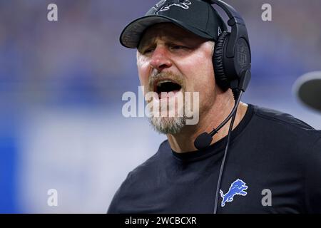 DETROIT, mi - 14 GENNAIO: Il capo-allenatore dei Detroit Lions Dan Campbell reagisce durante la gara di playoff della NFC contro i Los Angeles Rams il 14 gennaio 2024 al Ford Field di Detroit, Michigan. (Foto di Joe Robbins/immagine di Sport) Foto Stock