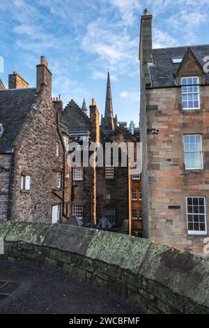 Splendidi edifici antichi a Edimburgo in Scozia. Foto Stock