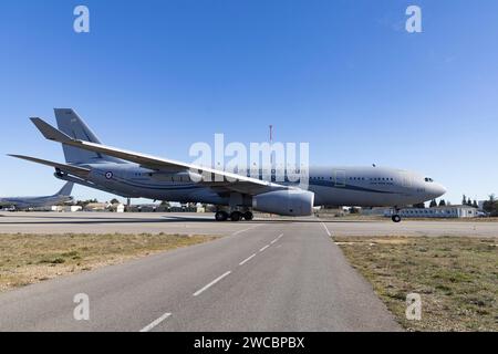 © PHOTOPQR/LA PROVENCE/SPEICH Frederic ; Istres ; 15/01/2024 ; Avion ravitailleur Airbus A330 MRTT (Multi Role Tanker Transport) Phenix de la 31e escadre eyrienne de ravitaillement et de Transport Strategiques (EARTS) des Forces Aeriennes Strategiques ( FAS ) base sur la base eyrienne 125 Charles d' Istres Istres, Francia, 15 gennaio 2024. Airbus A330 MRTT (Multi Role Tanker Transport) Phenix velivolo cisterna del 31° stormo strategico di rifornimento e trasporto aereo (EARTS) delle forze aeree strategiche (FAS) basato sulla base aerea 125 Charles d'Istres Foto Stock