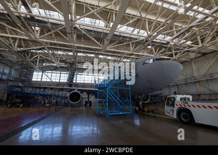 © PHOTOPQR/LA PROVENCE/SPEICH Frederic ; Istres ; 15/01/2024 ; Avion ravitailleur Airbus A330 MRTT (Multi Role Tanker Transport) Phenix de la 31e escadre eyrienne de ravitaillement et de Transport Strategiques (EARTS) des Forces Aeriennes Strategiques ( FAS ) base sur la base eyrienne 125 Charles d' Istres Istres, Francia, 15 gennaio 2024. Airbus A330 MRTT (Multi Role Tanker Transport) Phenix velivolo cisterna del 31° stormo strategico di rifornimento e trasporto aereo (EARTS) delle forze aeree strategiche (FAS) basato sulla base aerea 125 Charles d'Istres Foto Stock