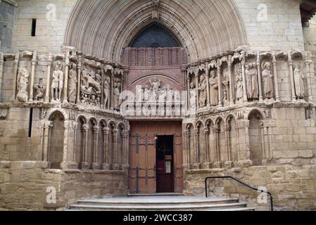 Logroño, chiesa di San Bartolomé (romanica e gotica 12-13 ° secolo). La Rioja, Spagna. Foto Stock