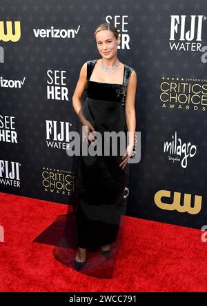 Santa Monica, California. 14 gennaio 2024, Santa Monica, Stati Uniti. 15 gennaio 2024. Brie Larson partecipa al 29° Annual Critics Choice Awards al Barker Hangar il 14 gennaio 2024 a Santa Monica, California. Foto: C Flanigan/imageSPACE credito: Imagespace/Alamy Live News Foto Stock