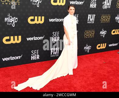 SANTA MONICA, CALIFORNIA - 14 GENNAIO: Keri Russell partecipa al 29° Annual Critics Choice Awards al Barker Hangar il 14 gennaio 2024 a Santa Monica Foto Stock