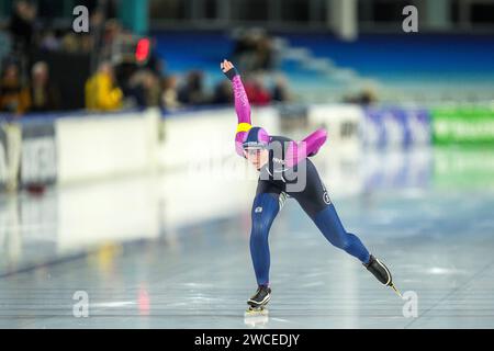 Heerenveen, Paesi Bassi. 14 gennaio 2024. HEERENVEEN, PAESI BASSI - 14 GENNAIO: Nynke Tinga gareggia nel corso dei Campionati nazionali Junior A A Thialf il 14 gennaio 2024 a Heerenveen, Paesi Bassi. (Foto di Douwe Bijlsma/Orange Pictures) credito: dpa/Alamy Live News Foto Stock