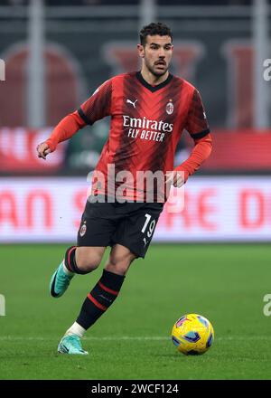 Milano, Italia. 14 gennaio 2024. Theo Hernandez del Milan durante la partita di serie A A Giuseppe Meazza, Milano. Il credito fotografico dovrebbe leggere: Jonathan Moscrop/Sportimage Credit: Sportimage Ltd/Alamy Live News Foto Stock