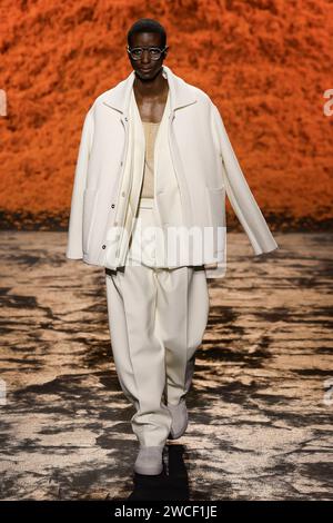 Milano, Italien. 15 gennaio 2024. ZEGNA Autunno/Inverno 2024-2025 Runway durante la settimana della moda milanese Menswear il 2024 gennaio - Milano; Italia 15/01/2024 credito: dpa/Alamy Live News Foto Stock