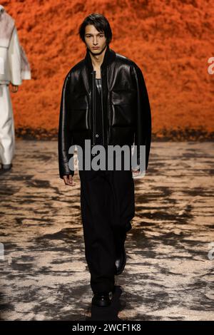 Milano, Italien. 15 gennaio 2024. ZEGNA Autunno/Inverno 2024-2025 Runway durante la settimana della moda milanese Menswear il 2024 gennaio - Milano; Italia 15/01/2024 credito: dpa/Alamy Live News Foto Stock