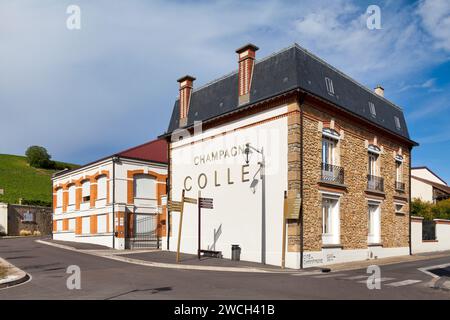 Aÿ, Francia - 23 luglio 2020: La casa di Champagne Collet è stata fondata nel 1921. È stato fondato a Dizy e poi spostato a Aÿ nel 1930 nella sua attuale lo Foto Stock