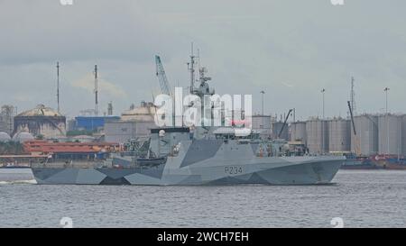 Royal Navy HMS Spey (P234), nave da pattuglia offshore classe fiume Foto Stock