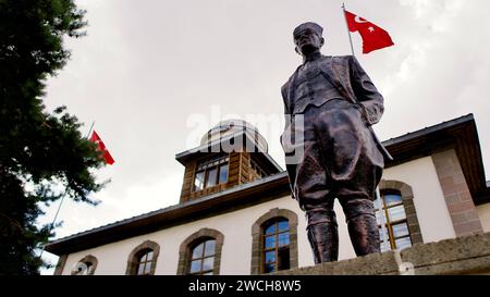 ERZURUM, TURCHIA - 07 23, 2023: Dopo il crollo dell'Impero ottomano, Mustafa Kemal Atatürk iniziò a lavorare per fondare la Repubblica di Turchia. Erzurum Foto Stock