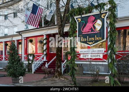 Red Lion Inn Main Street a Natale   Stockbridge, Massachusetts, USA Foto Stock