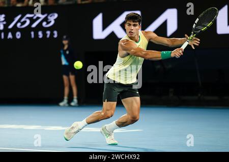 Melbourne, Australia, 16 gennaio 2024. Il tennista spagnolo Carlos Alcaraz è in azione durante l'Australian Open Tennis Grand Slam 2024 a Melbourne Park. Crediti fotografici: Frank Molter/Alamy Live news Foto Stock