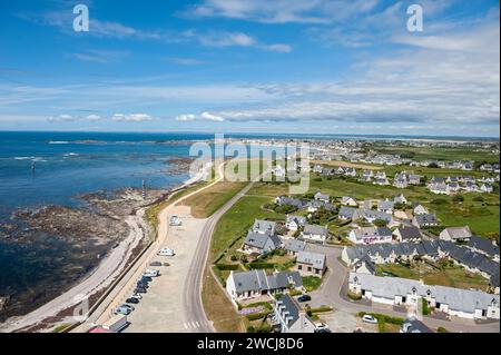 Vista dal faro Phare d'Eckmühl, Pointe de Saint-Pierre a Penmarch, Bretagne, Francia Foto Stock