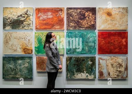 Londra, Regno Unito. 16 gennaio 2024. 2023 opere di Theodore Ereira-Guyer su Elizabeth Xi Bauer - la London Art Fair torna al Business Design Centre di Islington. Con oltre 120 gallerie dal Regno Unito e da tutto il mondo che vendono arte moderna e contemporanea. Crediti: Guy Bell/Alamy Live News Foto Stock