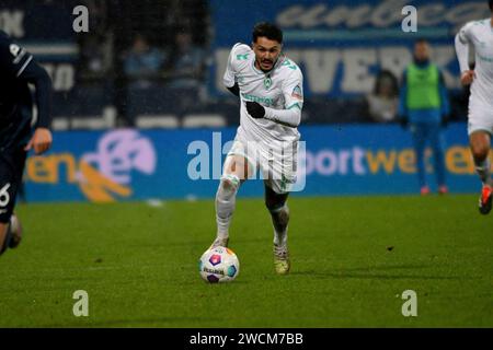 Bochum, Deutschland. 14 gennaio 2024. Fussball; Spieltag 17; 1. Bundesliga; Saison 20223/2024; VfL Bochum gegen Werder Brema AM 14.01.2024 a Bochum. UBz: 10 Leonardo Bittencourt, Werder Brema. Credito: dpa/Alamy Live News Foto Stock