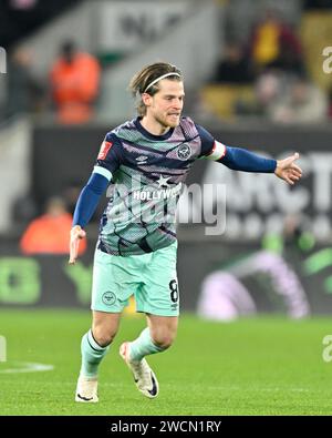 Wolverhampton, Regno Unito. 16 gennaio 2024. Mathias Jensen di Brentford, durante il terzo turno di Emirates fa Cup Replay Match Wolverhampton Wanderers vs Brentford a Molineux, Wolverhampton, Regno Unito, 16 gennaio 2024 (foto di Cody Froggatt/News Images) Credit: News Images Ltd/Alamy Live News Foto Stock