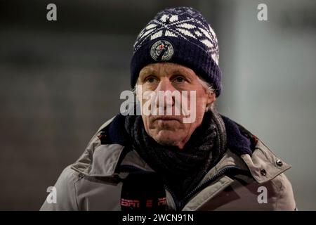 Rotterdam, Paesi Bassi. 16 gennaio 2024. ROTTERDAM, PAESI BASSI - 16 GENNAIO: Il pundit ESPN Gertjan Verbeek durante la partita della TOTO KNVB Cup tra Excelsior Rotterdam e FC Groningen al Van Donge & De Roo Stadion il 16 gennaio 2024 a Rotterdam, Paesi Bassi. (Foto di Broer van den Boom/Orange Pictures) credito: dpa/Alamy Live News Foto Stock