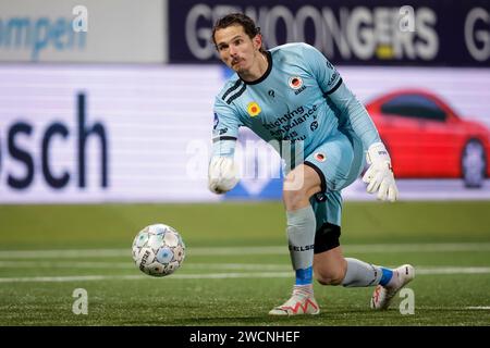 Rotterdam, Paesi Bassi. 16 gennaio 2024. ROTTERDAM, PAESI BASSI - 16 GENNAIO: Il portiere Norbert Alblas dell'Excelsior Rotterdam lancia la palla durante la partita di Coppa TOTO KNVB tra Excelsior Rotterdam e FC Groningen al Van Donge & De Roo Stadion il 16 gennaio 2024 a Rotterdam, Paesi Bassi. (Foto di Broer van den Boom/Orange Pictures) credito: dpa/Alamy Live News Foto Stock