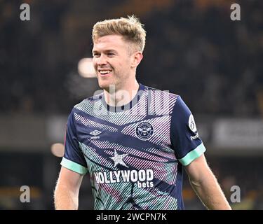 Wolverhampton, Regno Unito. 16 gennaio 2024. Nathan Collins di Brentford, durante la partita di replay del terzo turno della Emirates fa Cup Wolverhampton Wanderers vs Brentford a Molineux, Wolverhampton, Regno Unito, 16 gennaio 2024 (foto di Cody Froggatt/News Images) Credit: News Images Ltd/Alamy Live News Foto Stock