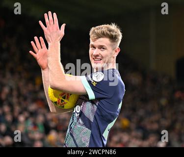 Wolverhampton, Regno Unito. 16 gennaio 2024. Nathan Collins di Brentford, durante la partita di replay del terzo turno della Emirates fa Cup Wolverhampton Wanderers vs Brentford a Molineux, Wolverhampton, Regno Unito, 16 gennaio 2024 (foto di Cody Froggatt/News Images) Credit: News Images Ltd/Alamy Live News Foto Stock