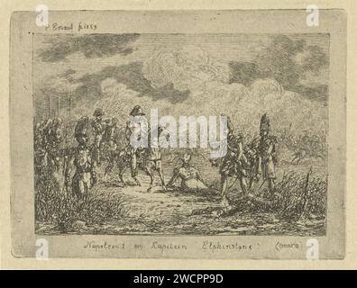 Napoleone con soldati caduti, Gerardus Empaus de Micault, stampa del 1859 Napoleone arriva a cavallo ad un soldato sdraiato a terra e ad un caduto che è indossato da due soldati. Guerra con incisione della carta olandese; affari militari (+ forze terrestri) Foto Stock