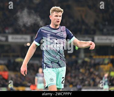 Wolverhampton, Regno Unito. 16 gennaio 2024. Nathan Collins di Brentford, durante la partita di replay del terzo turno della Emirates fa Cup Wolverhampton Wanderers vs Brentford a Molineux, Wolverhampton, Regno Unito, 16 gennaio 2024 (foto di Cody Froggatt/News Images) a Wolverhampton, Regno Unito il 1/16/2024. (Foto di Cody Froggatt/News Images/Sipa USA) credito: SIPA USA/Alamy Live News Foto Stock