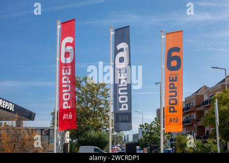 Vendita stazione di servizio Repsol Flags Tavira Portogallo 2 gennaio 2024 Foto Stock