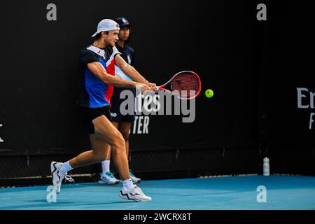 Melbourne, Australia. 14 gennaio 2024. Tomas Machac della Repubblica Ceca gioca contro il giapponese Shintaro Mochizuki (non in foto) durante il primo round del torneo di tennis Australian Open al Melbourne Park. Tomas Machac ha battuto Shintaro Mochizuki in due set con un punteggio di 7:5, 6:1, 7:5. Credito: SOPA Images Limited/Alamy Live News Foto Stock