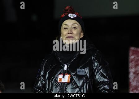 Julie Anne Quay Direttore del Barnsley Football Club è presente durante la partita di Sky Bet League 1 Barnsley vs Carlisle United a Oakwell, Barnsley, Regno Unito, il 16 gennaio 2024 (foto di Mark Cosgrove/News Images) Foto Stock