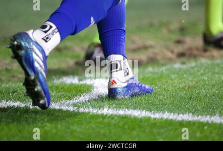 Scarponi da calcio, professionisti per erba naturale, donne e uomini del campionato spagnolo, a Carlos Tartiere. Oviedo, Asturie Foto Stock