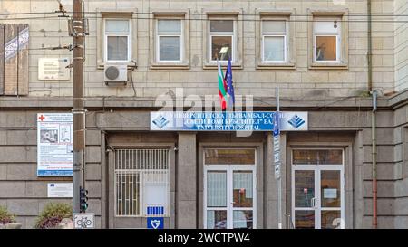 Sofia, Bulgaria - 16 ottobre 2023: Primo ospedale universitario a Patriarh Evtimiy Boulevard Health Care. Foto Stock