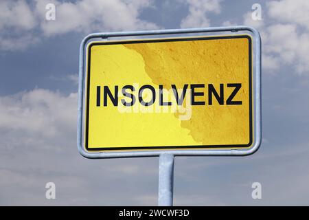 Symbolbild: Deutsches Ortsschild mit der Aufschrift INSOLVENZ *** immagine simbolica di un cartello tedesco con la scritta INSOLVENCE Copyright: xx Foto Stock