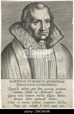 Ritratto di Martinus Donck, Philips Galle (attribuito a bottega o), 1604 - 1608 stampa Ritratto di Martinus Donck, sacerdote olandese. Busto a destra. La stampa ha una parte superiore e una didascalia in latino e fa parte di una serie di famosi studiosi olandesi e fiamminghi. Tipografia: AntwerpAntwerppublisher: Antwerppublisher: Amsterdam paper Engraving Foto Stock