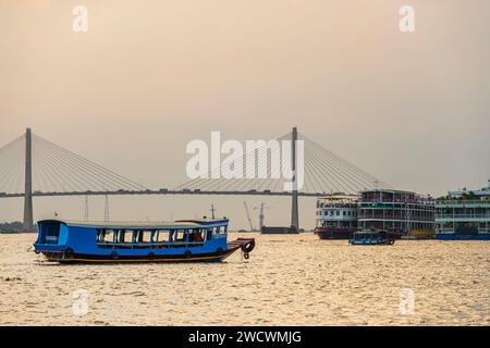 Vietnam, Delta del Mekong, My Tho, ponte di Rach Mieu sul fiume Mekong Foto Stock