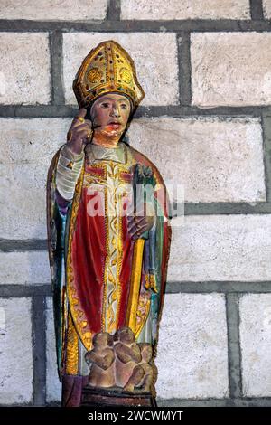 Francia, Haute Saone, Marnay, chiesa di Saint Symphorien datata XII secolo, statua di Saint Nicolas datata XVI secolo Foto Stock