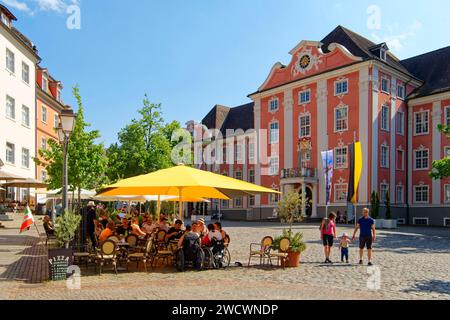 Germania, Baden Wurttemberg, Lago di Costanza (Bodensee), Meersburg, Schlossplatz (piazza del Castello), Neues Schloss (nuovo castello) Foto Stock