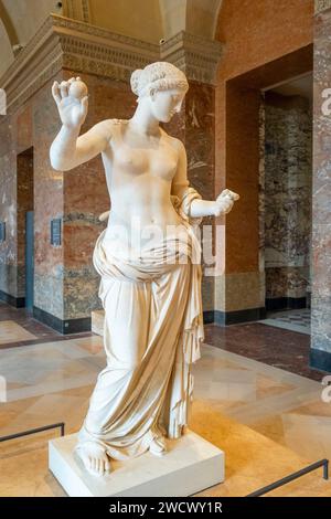 Francia, Parigi, il museo del Louvre, antichità greche, arte classica ed ellenistica, Afrodite conosciuta come Venere di Arles Foto Stock