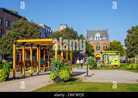 Canada, provincia di Quebec, Montreal, Old Montreal, il porto, Place d'Youville Park Foto Stock